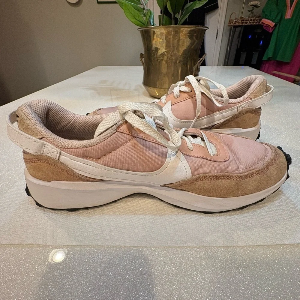 Nike ‘Waffle Debut’ Athletic Sneakers Pink White Swoosh
